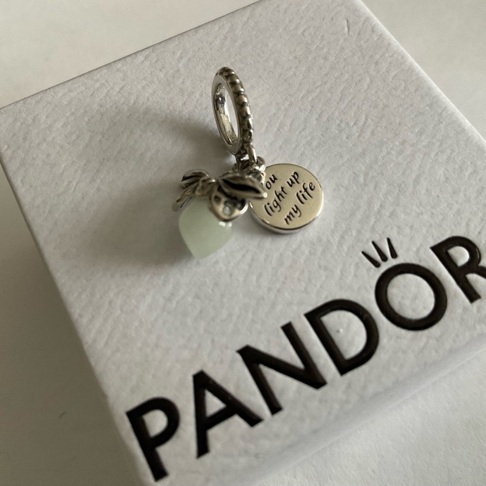 Pandora glow-in-the-dark charm "You Light Up My Life" - Picture 2 of 8